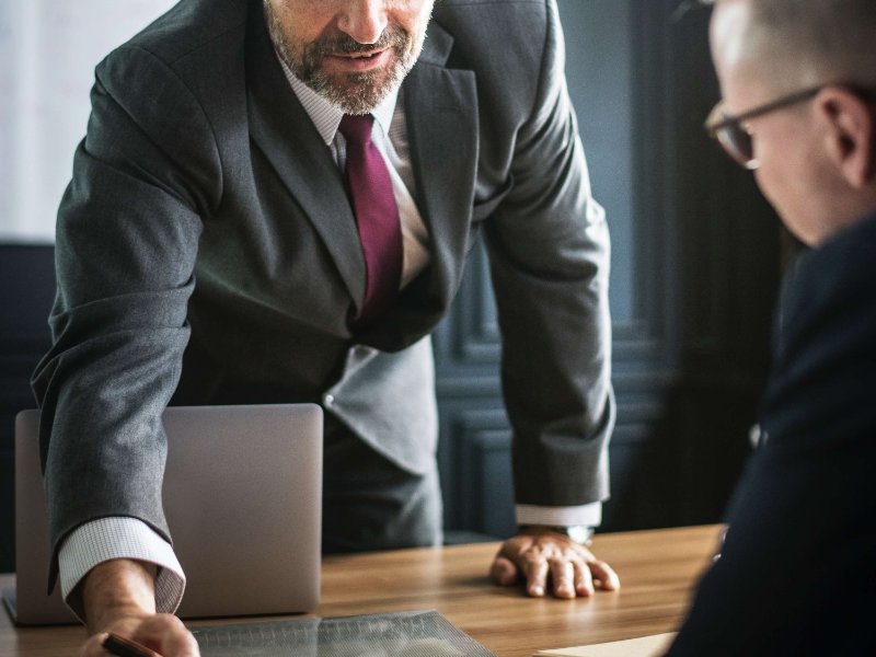 La porte personal injury lawyer discussing a case